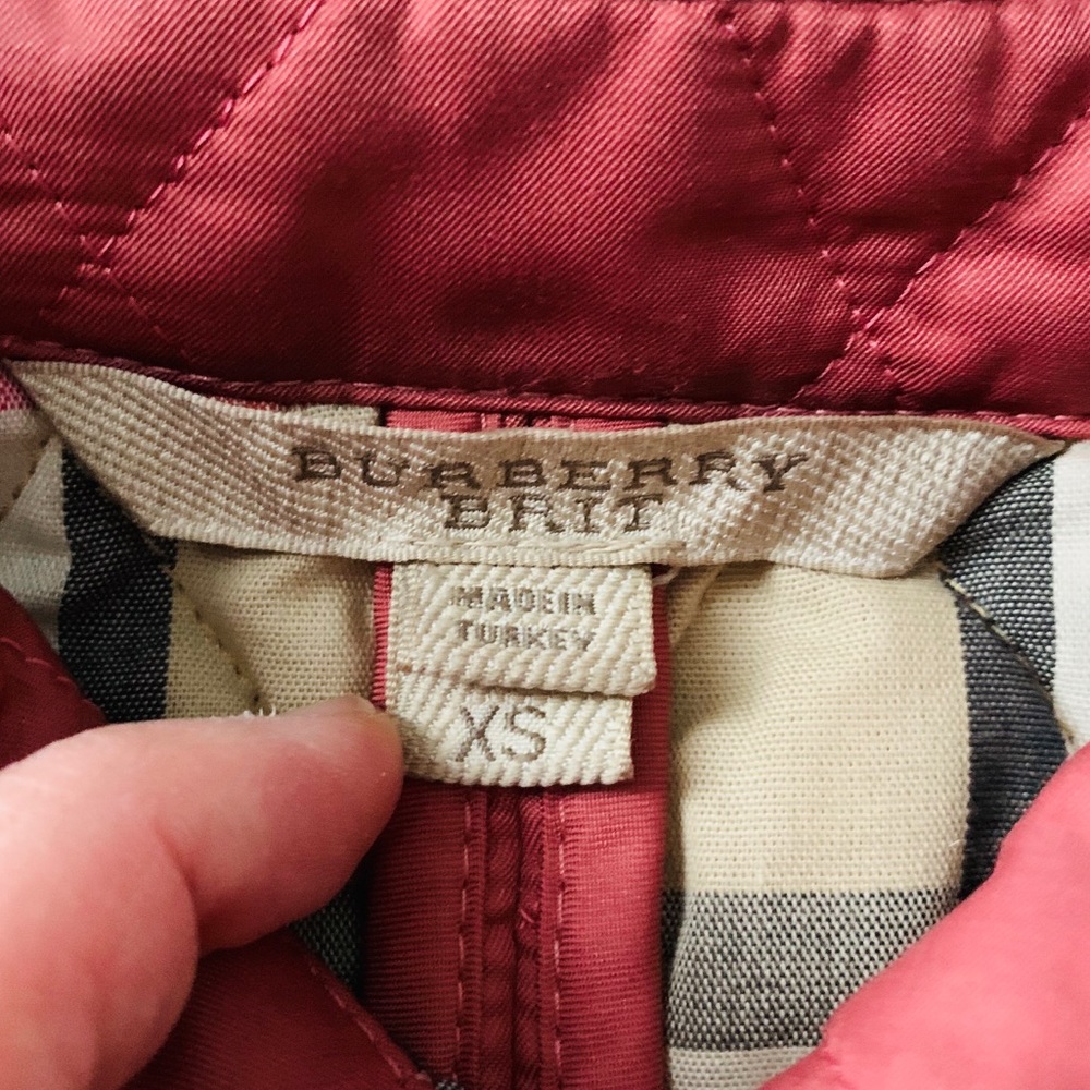 Authentic Burberry Diamond Quilted Short Jacket - Picture 4 of 8